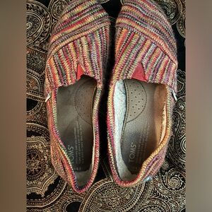 Womens Toms size 6.5 knit